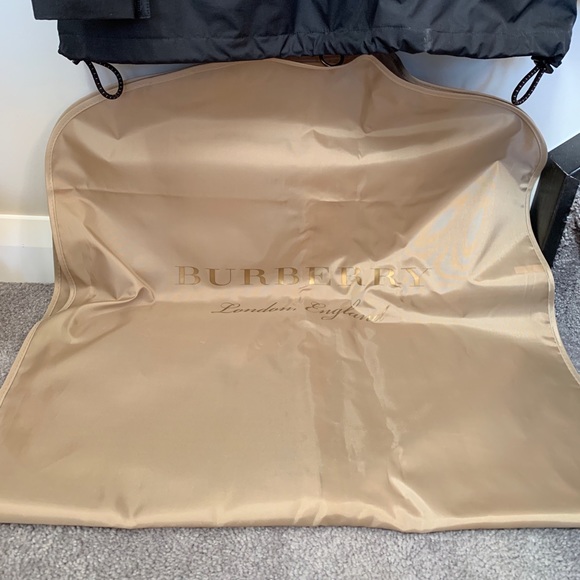 Men’s Burberry Windbreaker (Authentic) - Picture 4 of 4
